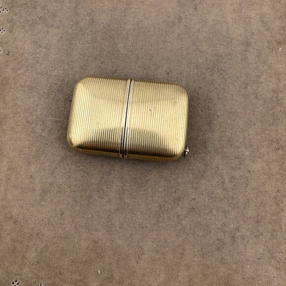 Shields Fifth Avenue Fine Jewelry Branded  17 Jewel Machined Brass Purse Watch - Picture 3 of 10